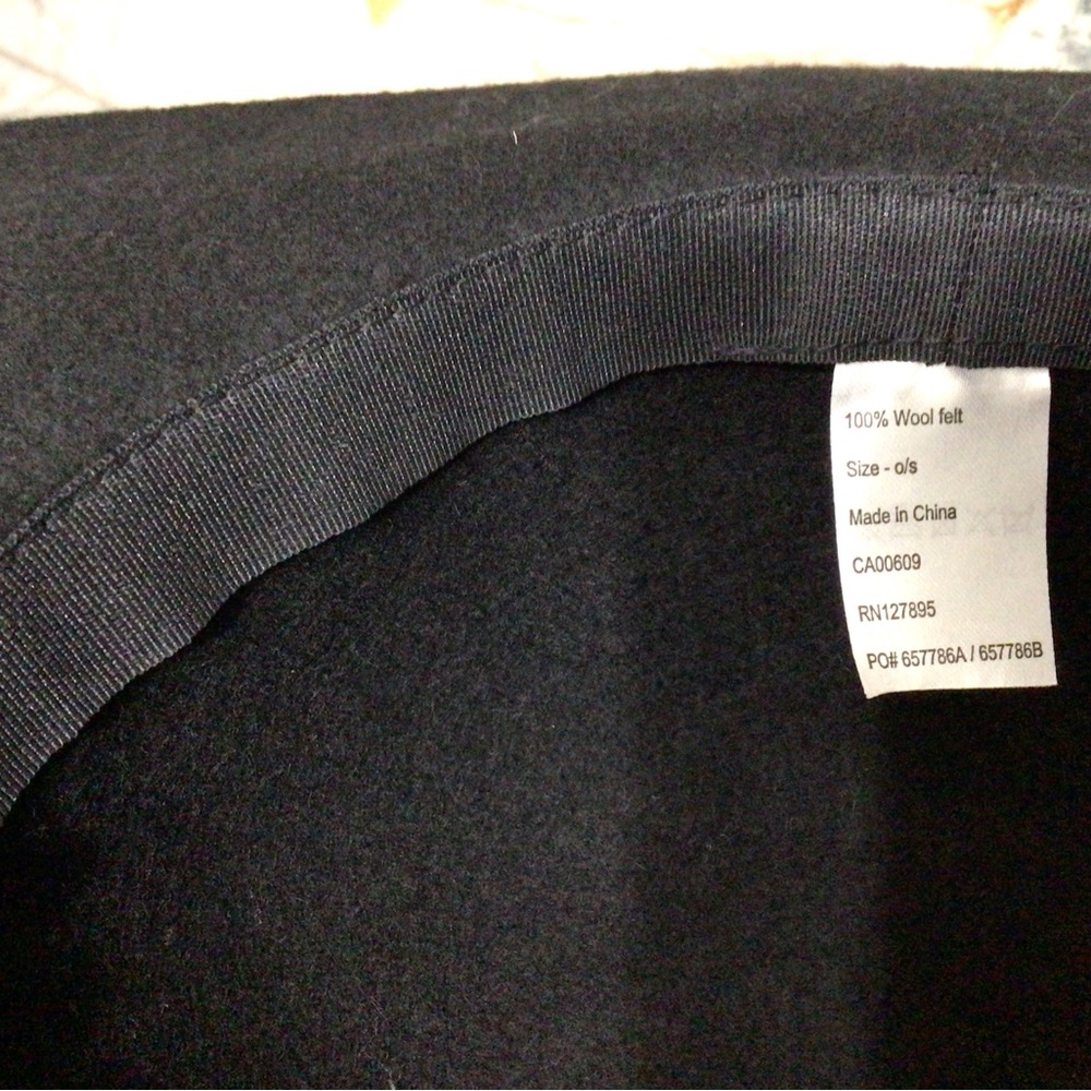 Wool hat - Picture 3 of 5